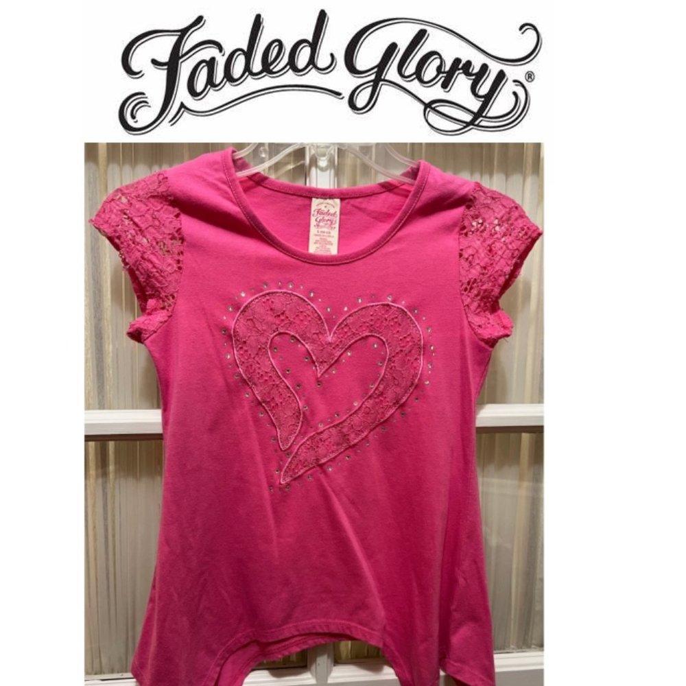 Faded Glory deep pink top; lacy sleeves and center heart design; girls' size L